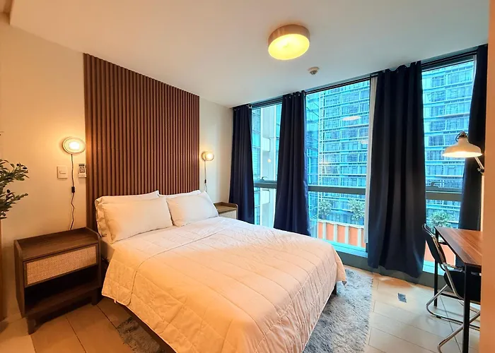 New! Cozy & Stylish 350mbps Near Uptown Mall Backhome1