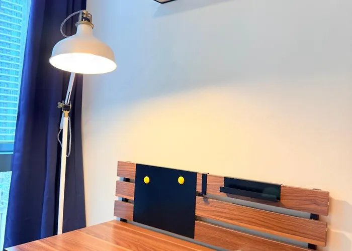 New! Cozy & Stylish 350mbps Near Uptown Mall Backhome1 Manila
