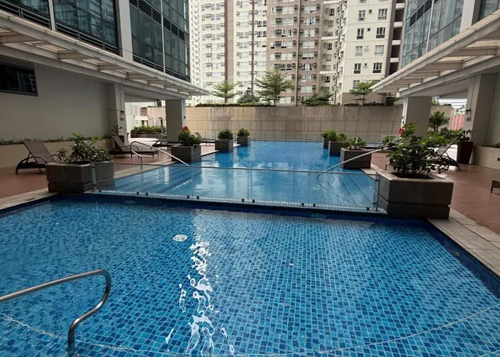 New! Cozy & Stylish 350mbps Near Uptown Mall Backhome1 Apartment *