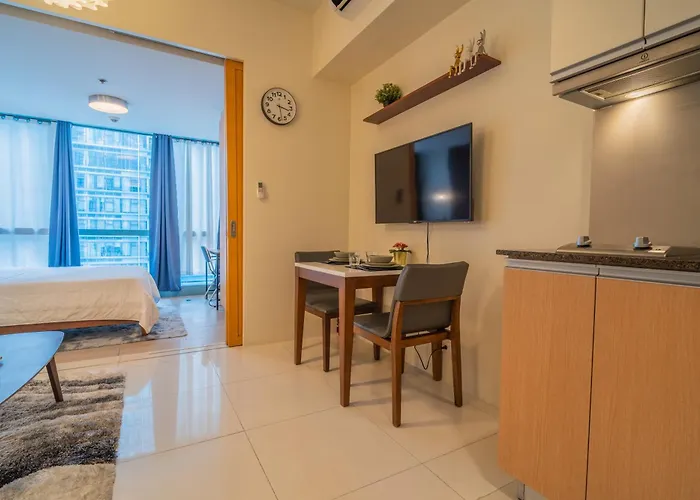 Apartment New! Cozy & Stylish 350mbps Near Uptown Mall Backhome1 *